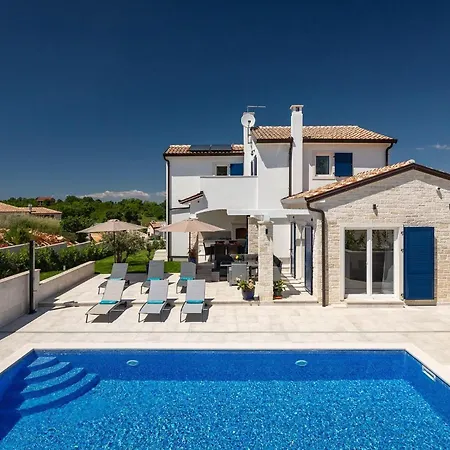 Camelia Holiday home