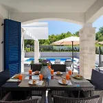 Camelia Semesterbostad Poreč