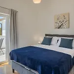 Camelia Semesterbostad *