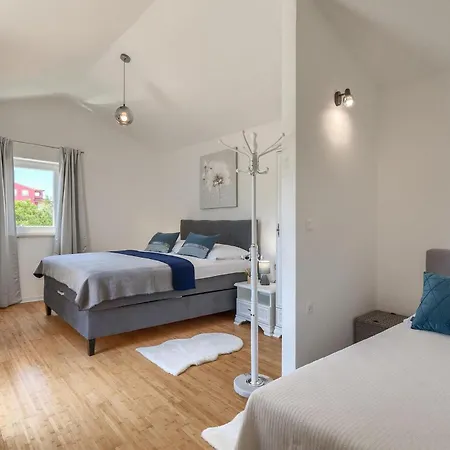 Camelia Holiday home