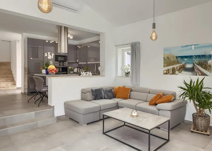 Camelia 別荘 ポレッチ